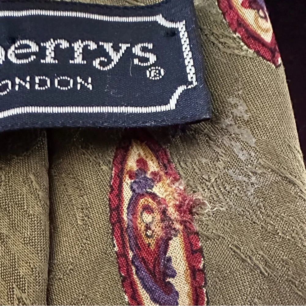 Burberry tie‎